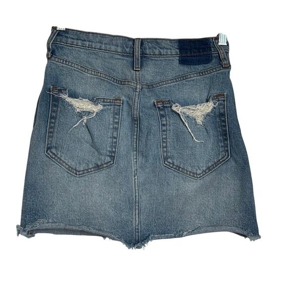 Abercrombie & Fitch Ultra High Rise Mini Jean Skirt Size 27/4 Curve Love Denim - Picture 2 of 6
